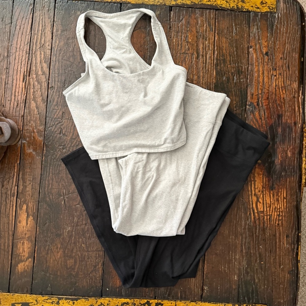Pact - On The Go leggings and top